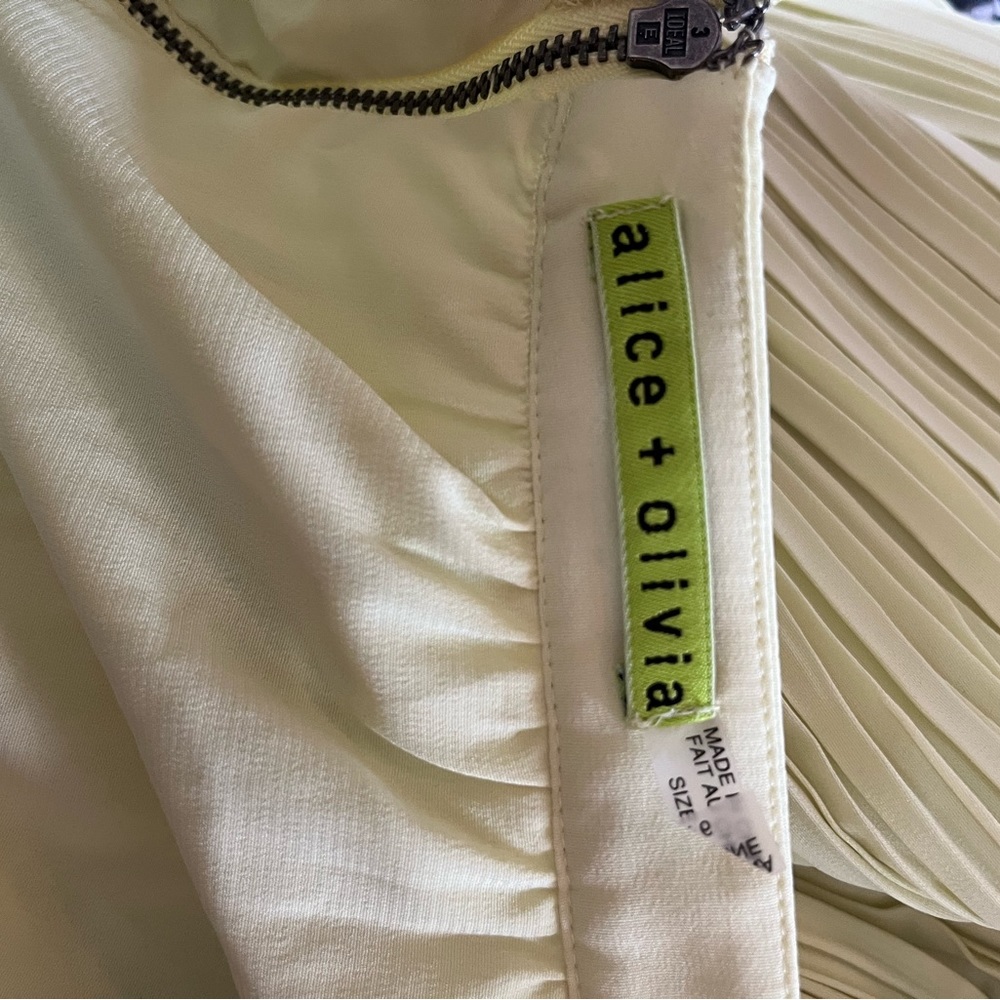 Alice + Olivia Yellow Pleated Maxi Skirt - Picture 4 of 6